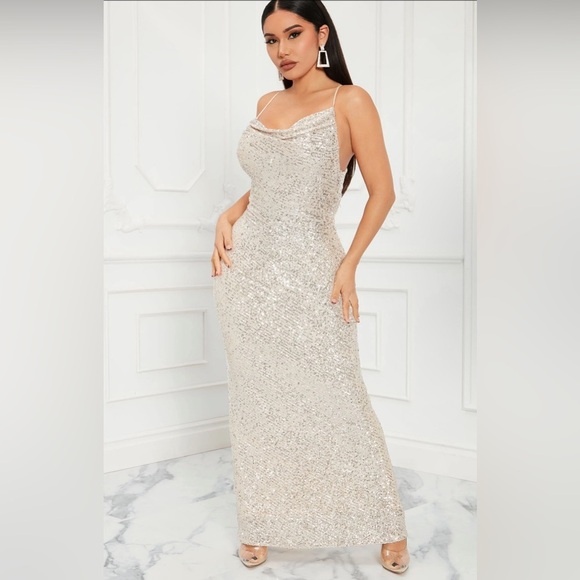 Fashion Nova Dresses & Skirts - NWT Sequin Dress Size XS
